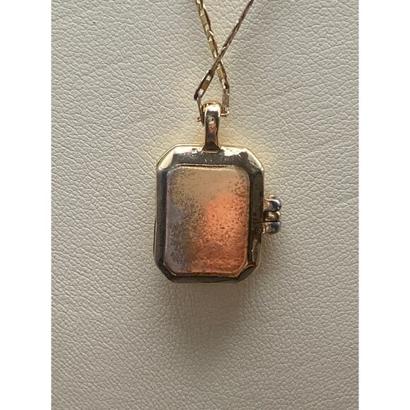 Vintage-Style Double-Layer Gold-Tone Locket Necklace - Picture 4 of 10